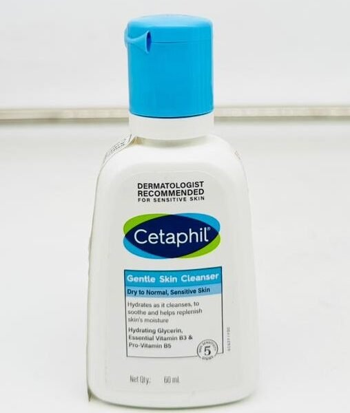 CETAPHIL (Gentle skin cleanser)
60ml